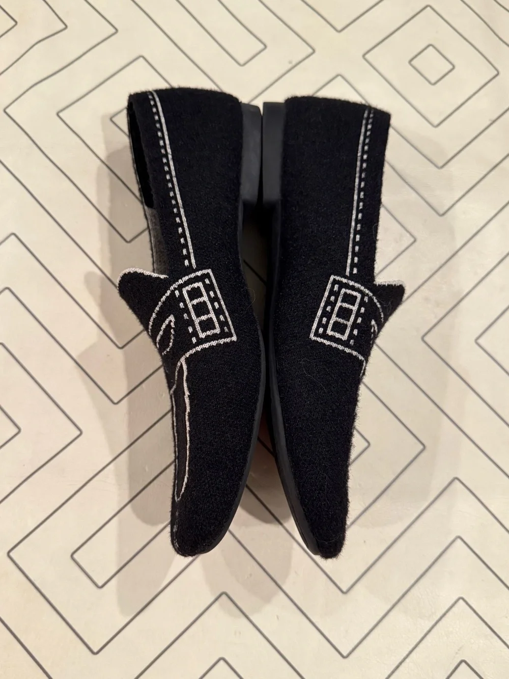 Vivaia Black Printed Loafer Flats
